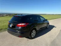 Gebraucht Ford Focus Trend 125 PS (91 kW) 2014 Schwarz Kombi