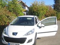 gebraucht Peugeot 207 schnee-weiß