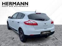 Gebraucht Renault Mégane Authentique 101 PS (74 kW) 2013 Weiß Limousine
