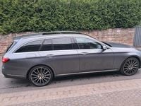 Gebraucht Mercedes E220 204 PS (150 kW) 2018 Grau Kombi