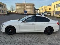 Gebraucht BMW 330 Sport Line 258 PS (189 kW) 2012 Weiß Limousine