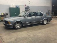 Gebraucht BMW 735 218 PS (160 kW) 1982 Grau Limousine