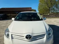 Brugt Toyota Auris 99 HK (72 kW) 2010 Hvid Hatchback