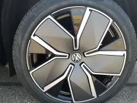 Neu VW Tayron R-line 193 PS (141 kW) 2025 Grenadilschwarz metallic SUV