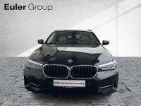 Gebraucht BMW 520 190 PS (139 kW) 2022 Saphirschwarz metallic Kombi