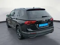 Gebraucht VW Tiguan Allspace 150 PS (110 kW) 2024 Deep black perleffekt SUV