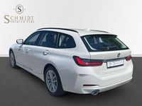 Gebraucht BMW 320 190 PS (139 kW) 2023 Mineralweiß Kombi