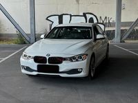 Gebraucht BMW 325 Sport Line 218 PS (160 kW) 2014 Weiß Limousine