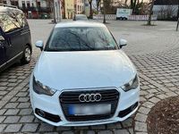 Gebraucht Audi A1 Attraction 86 PS (63 kW) 2013 Weiß Kleinwagen