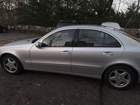 Gebraucht Mercedes E220 Classic 150 PS (110 kW) 2006 Silber Limousine