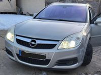 Gebraucht Opel Vectra Edition+ 140 PS (102 kW) 2008 Silber Kombi