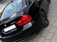 Gebraucht BMW 320 177 PS (130 kW) 2010 Schwarz Limousine