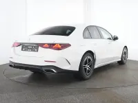 Gebraucht Mercedes E200 AMG 204 PS (150 kW) 2025 Weiß Limousine