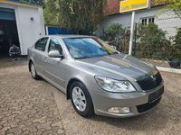 Gebraucht Skoda Octavia Elegance 160 PS (117 kW) 2012 Beige Limousine