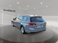 Gebraucht VW Passat Basis 150 PS (110 kW) 2023 Mondsteingrau uni Kombi