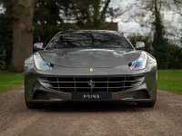 Usata Ferrari FF 661 CV (486 kW) 2013 Grigio Station wagon