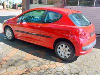 Usado Peugeot 207 75 CV (55 kW) 2009 Rojo Berlina