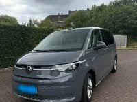 Gebraucht VW Multivan Life 150 PS (110 kW) 2024 Grau Van / Kleinbus