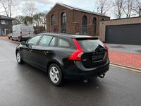 Gebraucht Volvo V60 150 PS (110 kW) 2016 Schwarz Kombi