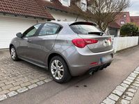 Gebraucht Alfa Romeo Giulietta 150 PS (110 kW) 2017 Grau Kleinwagen
