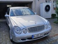 Gebraucht Mercedes E240 Classic 177 PS (130 kW) 2002 Silber Limousine