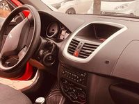 Gebraucht Peugeot 206 70 PS (51 kW) 2009 Rot Kleinwagen