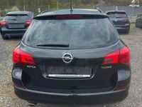 Usata Opel Astra 140 CV (102 kW) 2012 Nero Station wagon