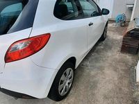 Gebraucht Mazda 2 75 PS (55 kW) 2012 Weiß Kleinwagen