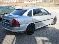 Gebraucht Opel Vectra 211 PS (155 kW) 1998 Silber Limousine