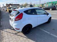 Gebraucht Ford Fiesta Viva 82 PS (60 kW) 2011 Weiß Kleinwagen