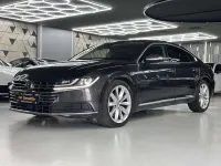 Gebraucht VW Arteon Elegance 190 PS (139 kW) 2018 Mangangrau metallic Kleinwagen