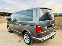 Gebraucht VW T6 150 PS (110 kW) 2015 Grau Van