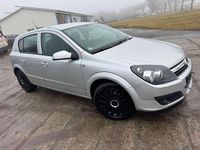 Gebraucht Opel Astra Edition+ 90 PS (66 kW) 2006 Starsilber iii m2 Kleinwagen
