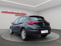 Gebraucht Opel Astra Edition 125 PS (91 kW) 2016 Grün Limousine
