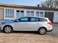 Gebraucht Ford Focus Cool & Connect 125 PS (91 kW) 2017 Silber Kombi