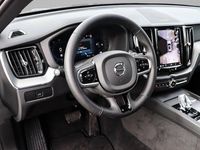 Gebraucht Volvo XC60 Plus 250 PS (183 kW) 2023 Weiß SUV