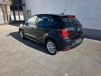 Gebraucht VW Polo 75 PS (55 kW) 2015 Schwarz Kleinwagen