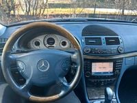Gebraucht Mercedes E320 Avantgarde 204 PS (150 kW) 2004 Blau Kombi
