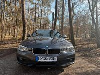 Gebraucht BMW 316 Advantage 116 PS (85 kW) 2019 Grau Kombi