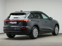 Gebraucht Audi Q6 e-tron Advanced 185 kW (252 PS) 2025 Magnetgrau SUV