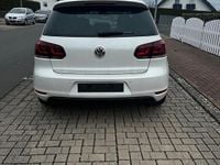 Gebraucht VW Golf Edition 211 PS (155 kW) 2011 Weiß Coupé