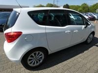 Second-hand Opel Meriva Active 120 CP (88 kW) 2017 Alb Monovolum