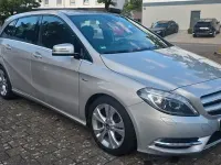 Gebraucht Mercedes B200 136 PS (100 kW) 2012 Silber Kleinwagen