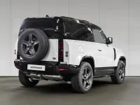 Gebraucht Land Rover Defender SE Dynamic 202 PS (148 kW) 2023 Yulong white SUV