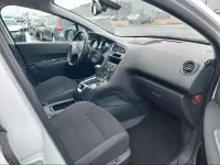 Gebraucht Peugeot 5008 120 PS (88 kW) 2016 Weiß Kleinwagen