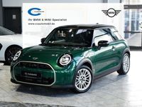 Gebraucht Mini Cooper Favoured 156 PS (114 kW) 2024 British racing green iv Kleinwagen