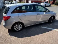 Gebraucht Mercedes B180 122 PS (89 kW) 2012 Silber Kleinwagen