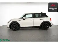 Gebraucht Mini Cooper S Classic 178 PS (130 kW) 2023 Nanuq white Kleinwagen