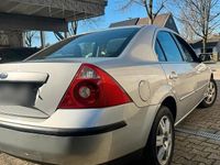 Gebraucht Ford Mondeo 110 PS (80 kW) 2003 Grau Coupé