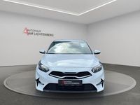 Gebraucht Kia Ceed Spirit 140 PS (102 kW) 2025 Weiss Kleinwagen